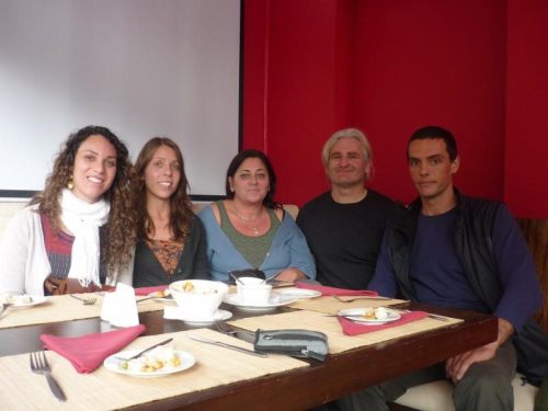 5-a-hall-lanyokkal-quito