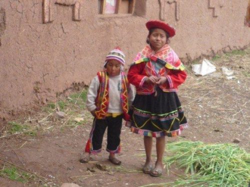 szent-vlgy-i-kecsua-gyerekek